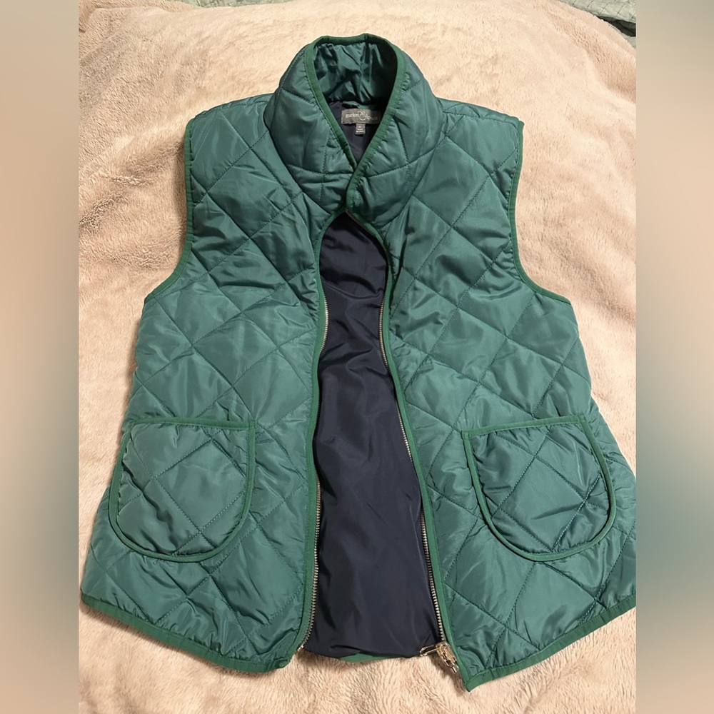 Market & Spruce XL green puffer vest